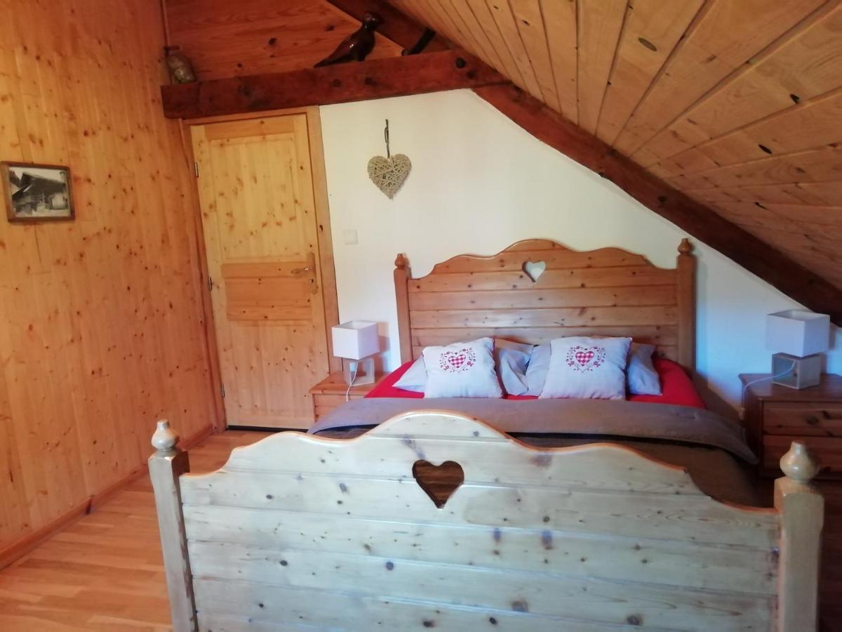 La Grange Bed & Breakfast Le Noyer  Dış mekan fotoğraf